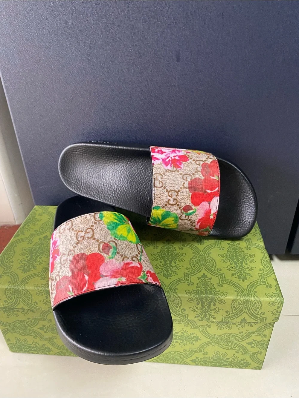 Designer Gucci Floral Monogram Slide Sandals - Black & Multicolor